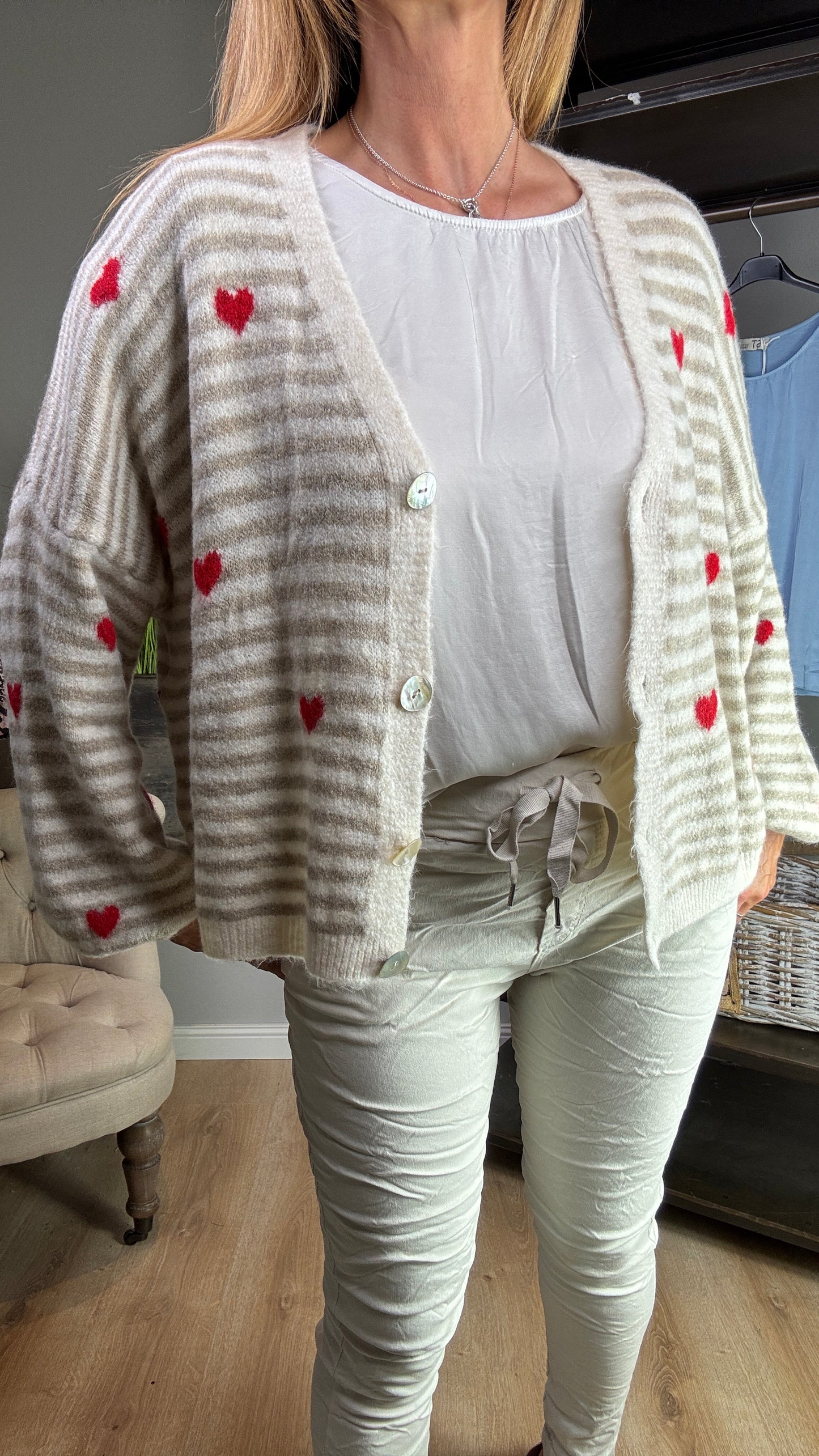 Herzchenstrickjacke